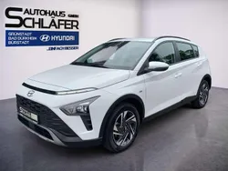 Atlas white / sol Gebraucht 2024 Hyundai Bayon Trend SUV | 19.980 € (Guter Preis)