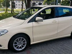 Gelb Gebraucht 2015 Mercedes B180 Van / Kleinbus | 8.499 € (Superpreis)