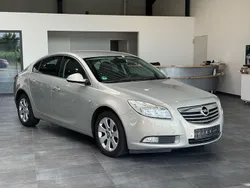 Beige Gebraucht 2010 Opel Insignia Edition Limousine | 2.990 € (Fairer Preis)