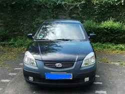 Schwarz Gebraucht 2009 Kia Rio Attract Limousine | 1.400 € (Fairer Preis)