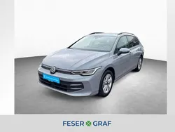 Mondsteingrau Gebraucht 2024 VW Golf VIII Life Kombi | 29.440 € (Fairer Preis)