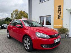 Rot Gebraucht 2011 VW Golf VI Team Kleinwagen | 6.885 € (Fairer Preis)