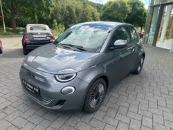 Grau Gebraucht 2023 Fiat 500e Icon Kleinwagen | 19.900 € (Fairer Preis)