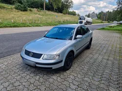 Grau Gebraucht 1998 VW Passat Basis Limousine | 599 € (Superpreis)