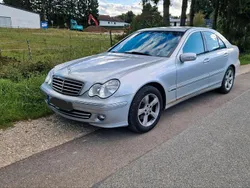 Silber Gebraucht 2006 Mercedes C200 Limousine | 4.000 €