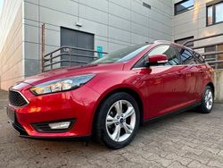 Rot Gebraucht 2016 Ford Focus Trend Kombi | 6.980 € (Superpreis)