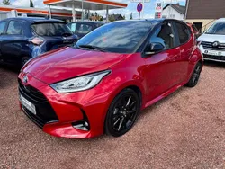 Rot mit schwarzem dach Gebraucht 2022 Toyota Yaris Hybrid Style Kleinwagen | 21.900 € (Etwas zu teuer)