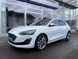 Frostweiß Gebraucht 2021 Ford Focus Limousine | 20.200 € (Teuer)