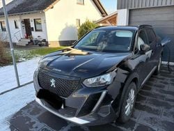 Schwarz Gebraucht 2021 Peugeot 2008 Allure SUV | 13.700 € (Superpreis)