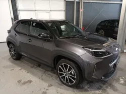 Grau Gebraucht 2023 Toyota Yaris Cross Sport SUV | 26.770 € (Fairer Preis)