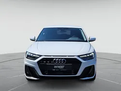 Gletscherweiß metallic Gebraucht 2024 Audi A1 Sportback S-Line Kleinwagen | 26.850 € (Guter Preis)