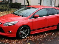 Rot Gebraucht 2013 Ford Focus S Kleinwagen | 6.000 € (Etwas zu teuer)