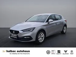 "urban" silber Gebraucht 2024 Seat Leon Style Limousine | 24.420 € (Etwas zu teuer)