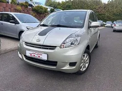 Champagnasilber Gebraucht 2011 Daihatsu Sirion Kleinwagen | 5.850 €
