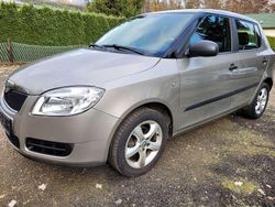 Cappuccinobeige metallic Gebraucht 2010 Skoda Fabia Classic Kleinwagen | 3.850 € (Guter Preis)