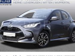Grau Gebraucht 2023 Toyota Yaris Hybrid Team Limousine | 21.444 € (Fairer Preis)
