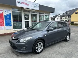 Grau Gebraucht 2010 Hyundai i30 Classic Kombi | 5.950 € (Etwas zu teuer)
