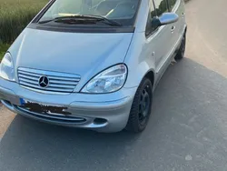 Silber Gebraucht 2003 Mercedes A140 Avantgarde Van / Kleinbus | 1.799 € (Fairer Preis)