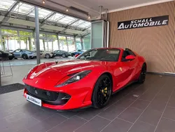 Rot Gebraucht 2023 Ferrari 812 Cabrio | 499.800 € (Teuer)