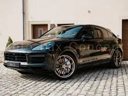 Grün Gebraucht 2022 Porsche Cayenne Turbo SUV | 139.890 €