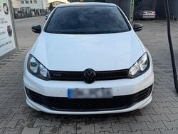 Weiß Gebraucht 2012 VW Golf VI Edition Kleinwagen | 16.500 €