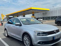 Silber Gebraucht 2011 VW Jetta Limousine | 5.999 € (Etwas zu teuer)