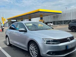 Silber Gebraucht 2011 VW Jetta Limousine | 5.999 € (Etwas zu teuer)