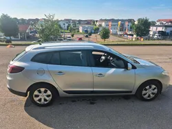 Silber Gebraucht 2010 Renault Mégane GrandTour Kombi | 2.990 € (Guter Preis)