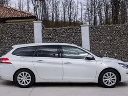 Weiß Gebraucht 2017 Peugeot 308 Style Kombi | 9.400 € (Fairer Preis)