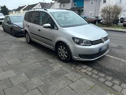 Silber Gebraucht 2011 VW Touran Van / Kleinbus | 4.350 € (Fairer Preis)
