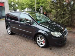 Schwarz Gebraucht 2009 VW Touran Van / Kleinbus | 3.000 € (Guter Preis)