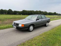 Grau Gebraucht 1989 Audi 100 Limousine | 2.000 €