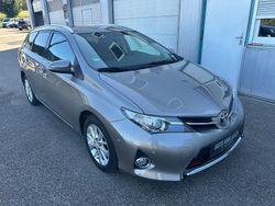 Grau Gebraucht 2013 Toyota Auris Touring Sports Life+ Kombi | 6.290 € (Fairer Preis)