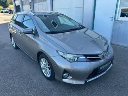 Grau Gebraucht 2013 Toyota Auris Touring Sports Life+ Kombi | 6.790 € (Fairer Preis)