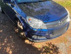 Blau Gebraucht 2009 Opel Astra Kombi | 2.200 € (Guter Preis)