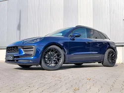 Enzianblaumet. Gebraucht 2021 Porsche Macan Basis SUV | 69.995 €