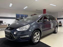 Grau Gebraucht 2011 Ford S-MAX Titanium Van / Kleinbus | 8.980 € (Fairer Preis)