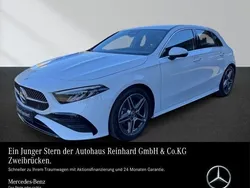 Weiß Gebraucht 2023 Mercedes A200 Premium Limousine | 35.650 € (Etwas zu teuer)