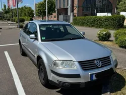 Silber Gebraucht 2001 VW Passat Limousine | 1.400 € (Guter Preis)
