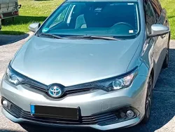 Silber Gebraucht 2018 Toyota Auris Hybrid Team Limousine | 14.000 € (Superpreis)