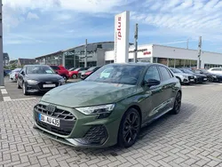 Grün Gebraucht 2025 Audi A3 Sportback S-Line Limousine | 35.750 € (Guter Preis)