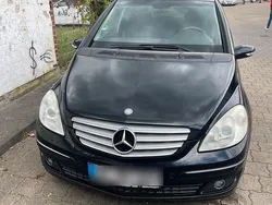 Schwarz Gebraucht 2005 Mercedes B200 Van / Kleinbus | 4.000 € (Fairer Preis)
