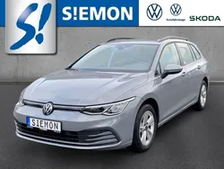 Grau Gebraucht 2023 VW Golf VIII Life Kombi | 26.980 € (Etwas zu teuer)