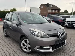 Grau Gebraucht 2014 Renault Scénic III Initiale Paris Van / Kleinbus | 5.700 € (Fairer Preis)