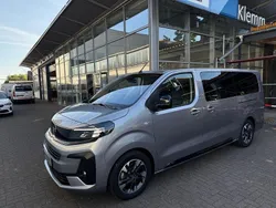 Grau Gebraucht 2025 Opel Zafira Life Van | 49.950 € (Teuer)
