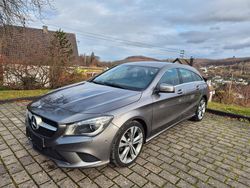 Grau Gebraucht 2015 Mercedes 220 Coupé | 10.210 € (Guter Preis)
