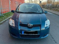 Grau Gebraucht 2008 Toyota Auris Limousine | 2.800 €