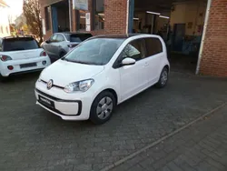 Weiß Gebraucht 2017 VW up! Move Kleinwagen | 8.900 € (Fairer Preis)