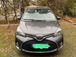 Grau Gebraucht 2016 Toyota Yaris Edition-S Kleinwagen | 7.950 € (Guter Preis)