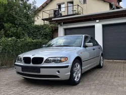 Silber Gebraucht 2004 BMW 318 Limousine | 5.500 €